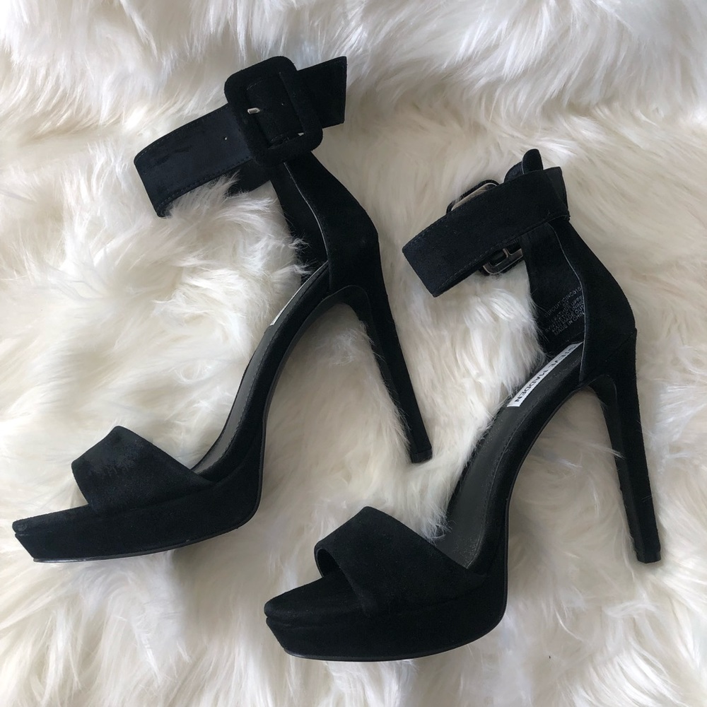 Steve Madden Circuit Sandals